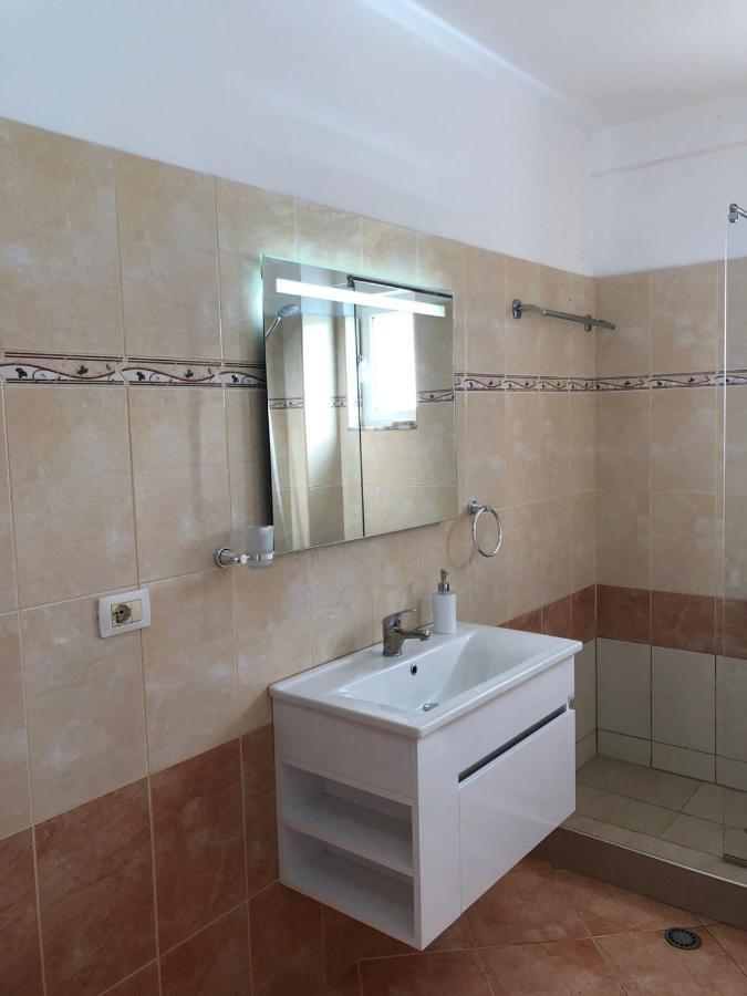 Sea La Vie- Apartment Sarandë エクステリア 写真
